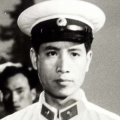 二人相遇后，女主决心要改变自己，不再为垃圾男哭泣，下定决心开始学习拳击。