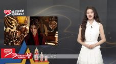 李安经典武侠电影《卧虎藏龙》将打造好莱坞剧集 2025-04-11 据外媒报道，Amazon Prime Video正在筹备打造剧版《卧虎藏龙》（Crouching Tiger, Hidden Dragon），该剧和李安导演的电影版一样，将根据王度庐武侠小说“鹤铁五 《卧虎藏龙》20年后戛纳重映 李安暖心盛赞章子怡 2019-05-22 当地时间5月21日晚，戛纳电影节为章子怡从影20周年举行《卧虎藏龙》特别放映，戛纳电影节艺术总监福茂亲临现场，与章子怡畅聊20年前《卧虎藏龙》首次来戛纳的过往，章子怡回忆到当年拍摄的经历十分感慨。